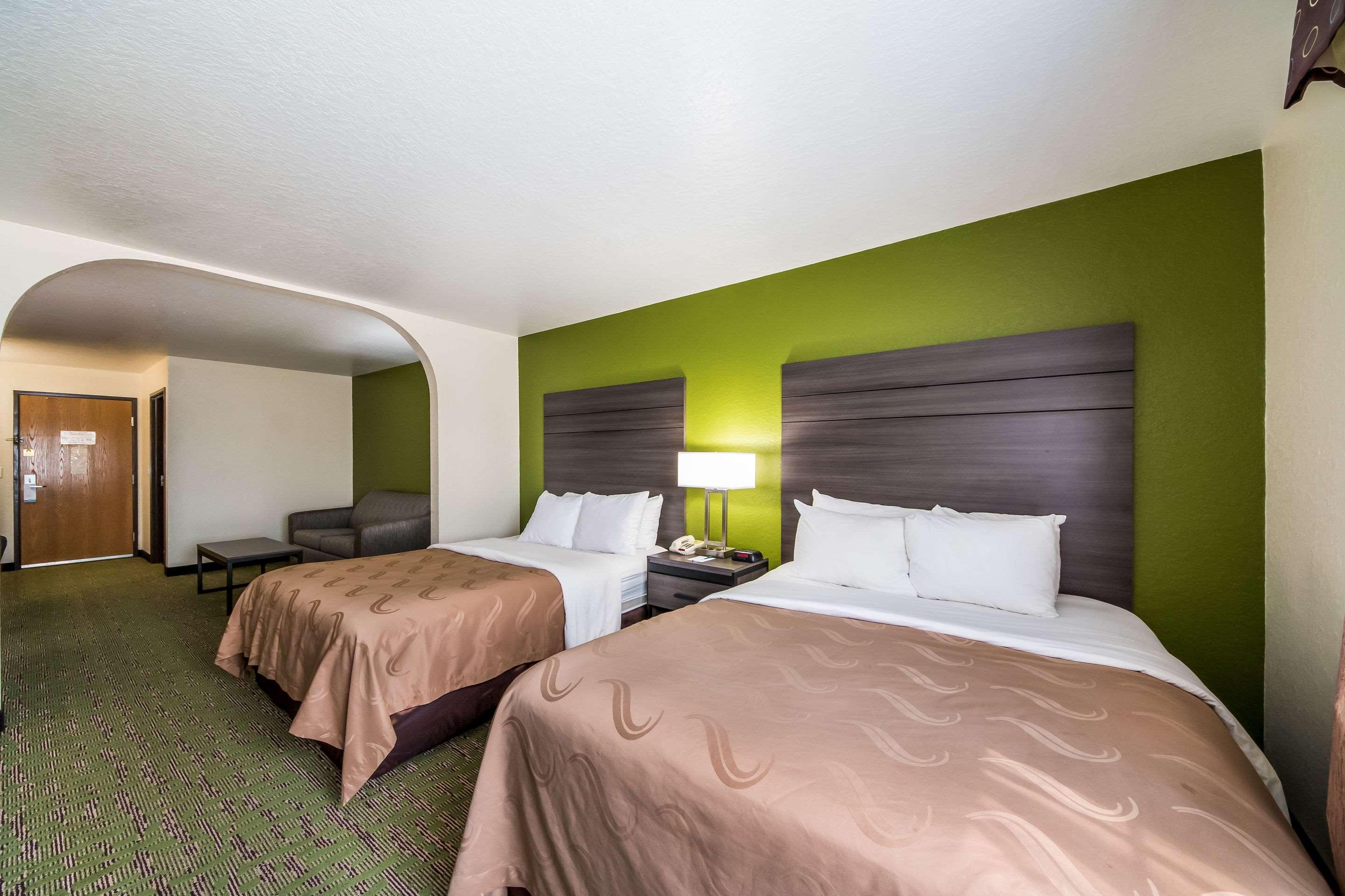 Quality Suites San Antonio Exterior photo