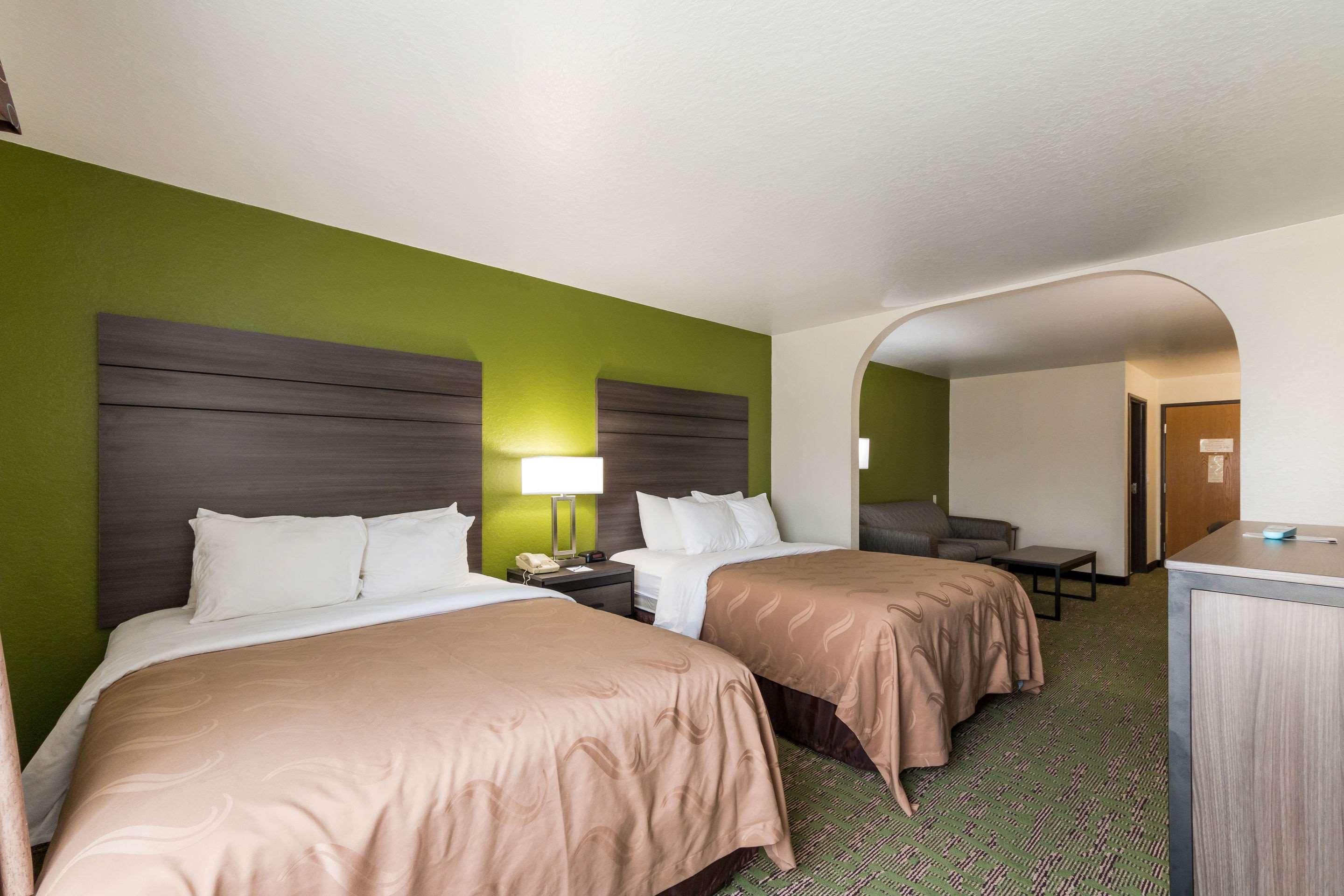 Quality Suites San Antonio Exterior photo