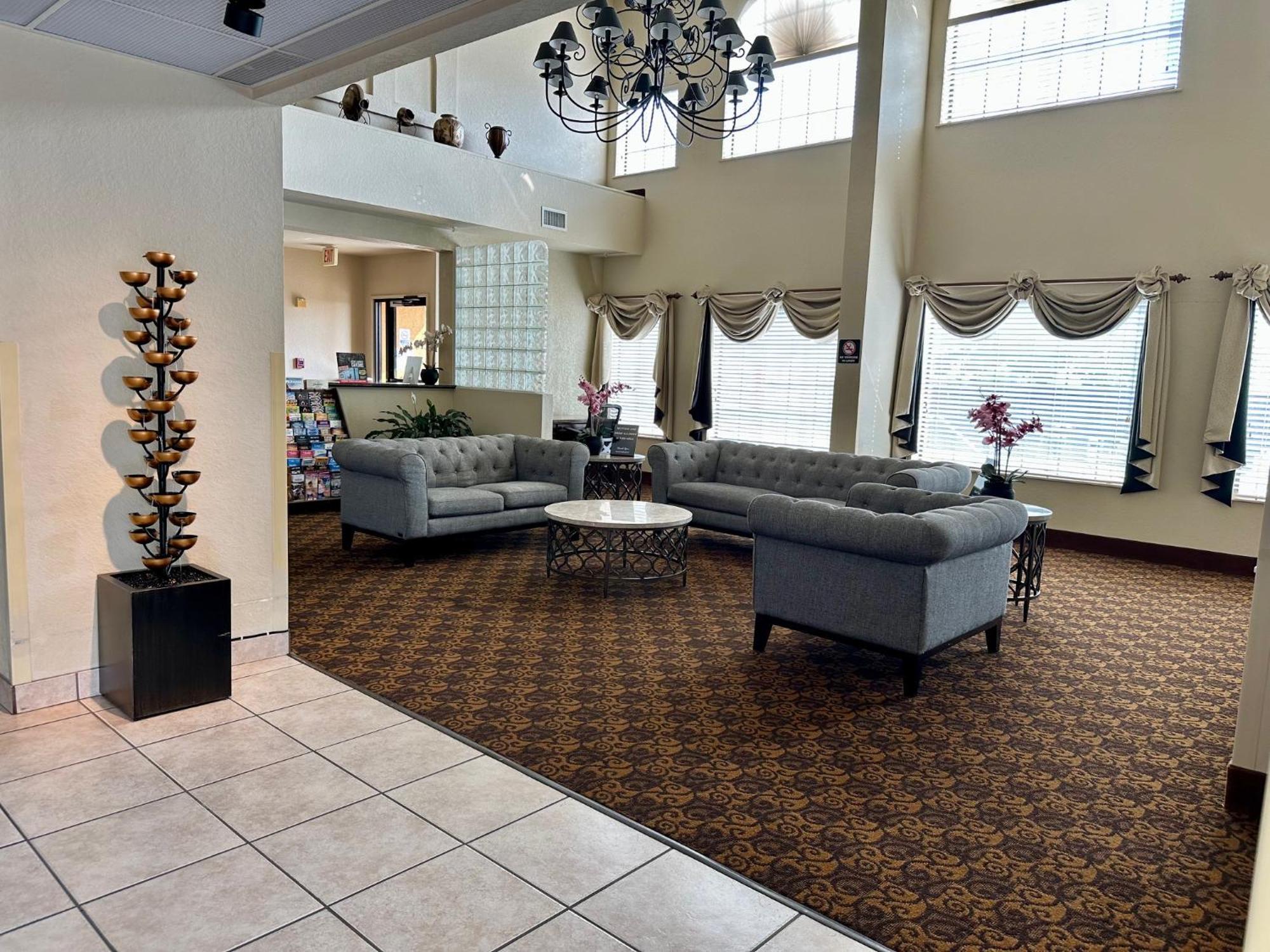 Quality Suites San Antonio Exterior photo