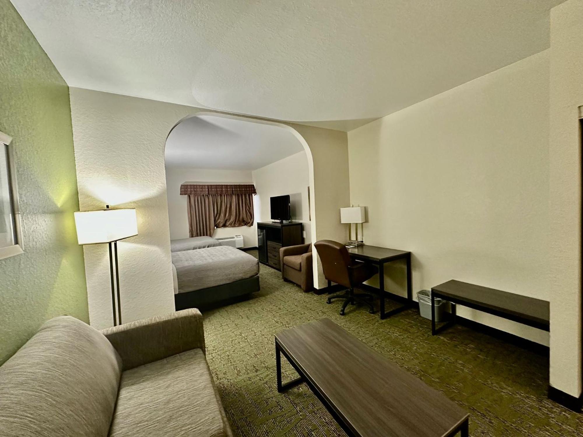 Quality Suites San Antonio Exterior photo